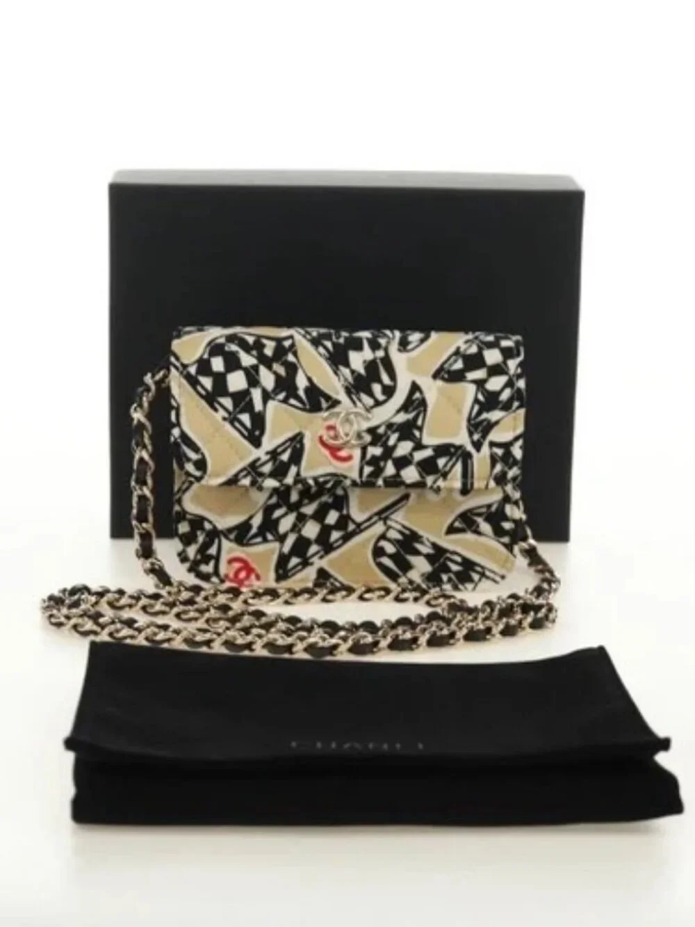 CHANEL Mini Matelasse Chain Shoulder Pouch Satin Beige Silver CC Auth 188736M